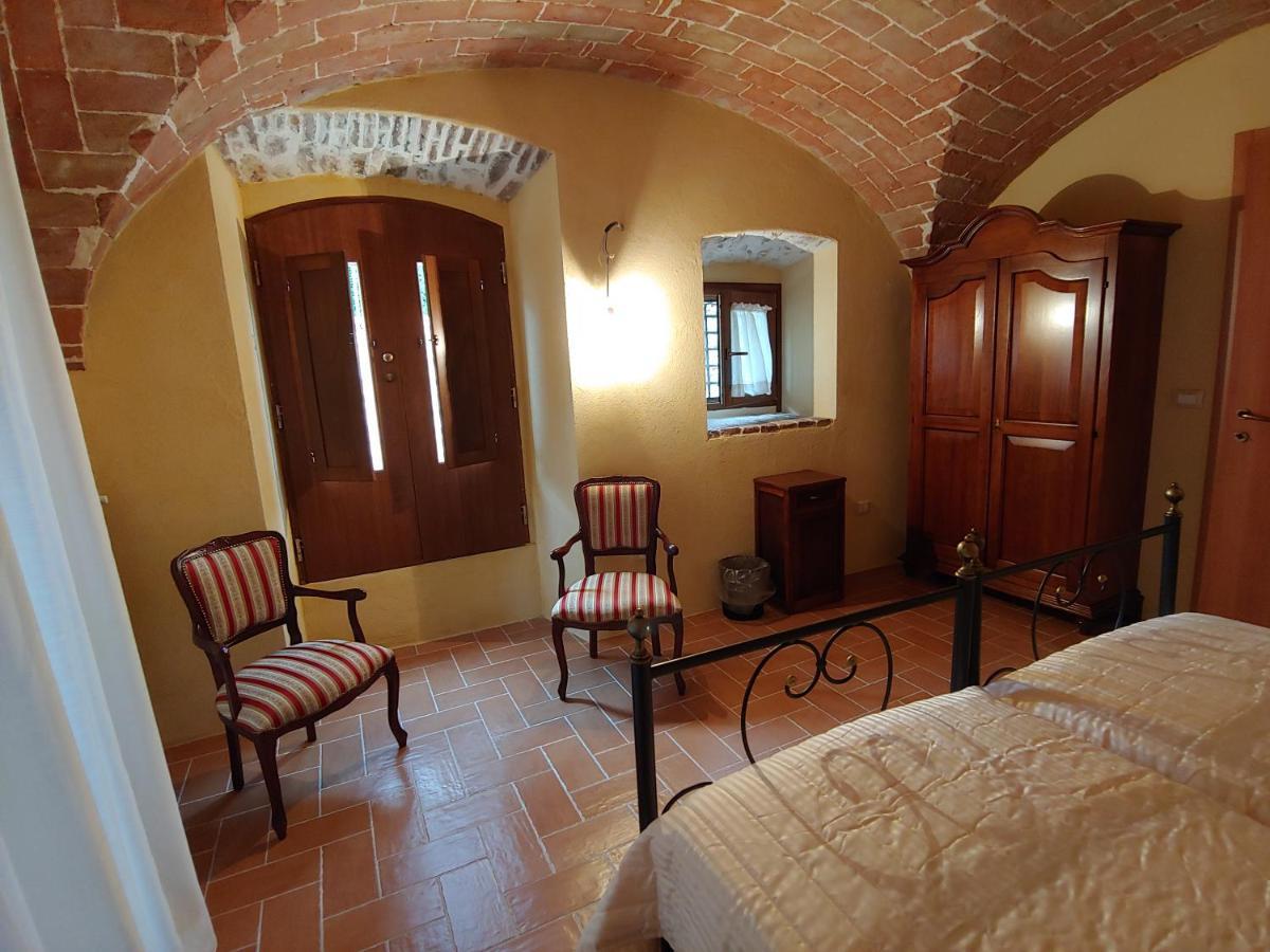 Castello di Fagnano -Albergo Diffuso&SPA Fagnano Alto Esterno foto